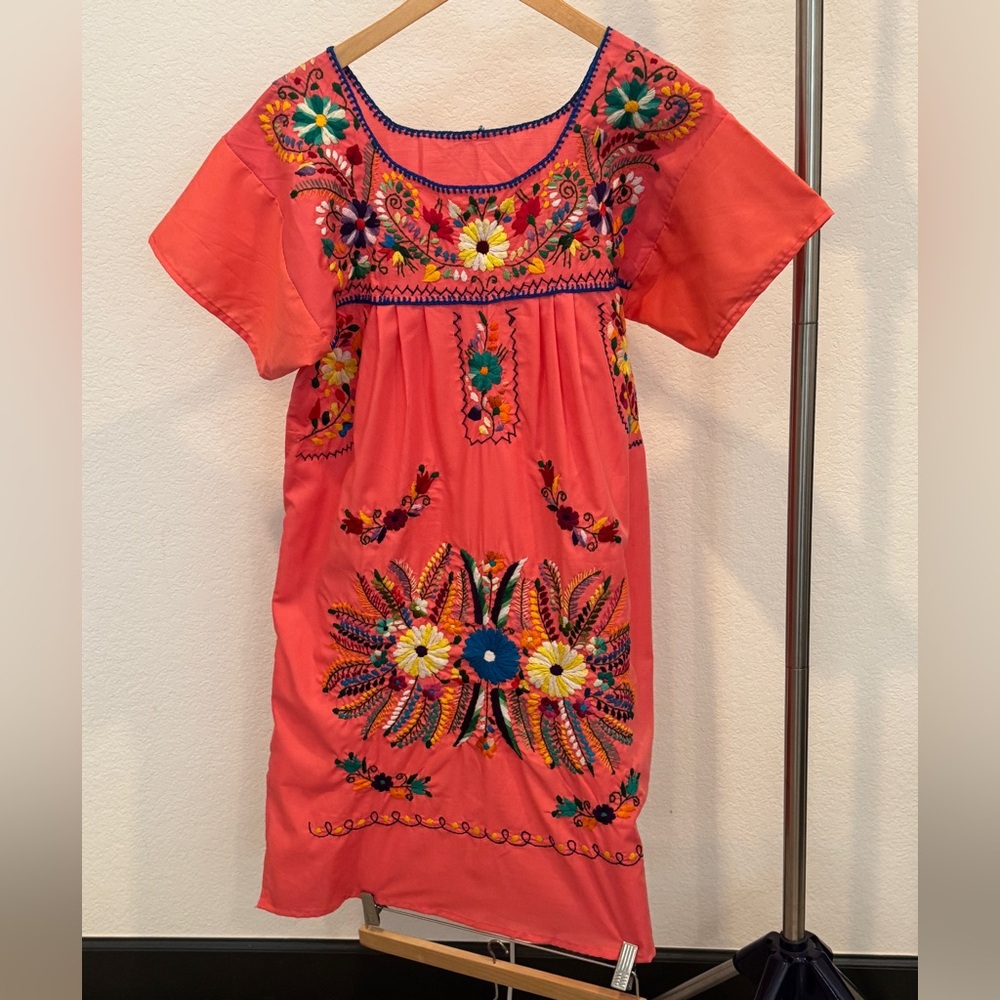 Handmade Mexican Embroidered Dress Coral Floral Artisan Size M